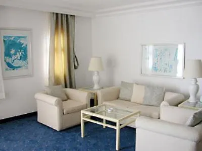 Hotel Kiris World